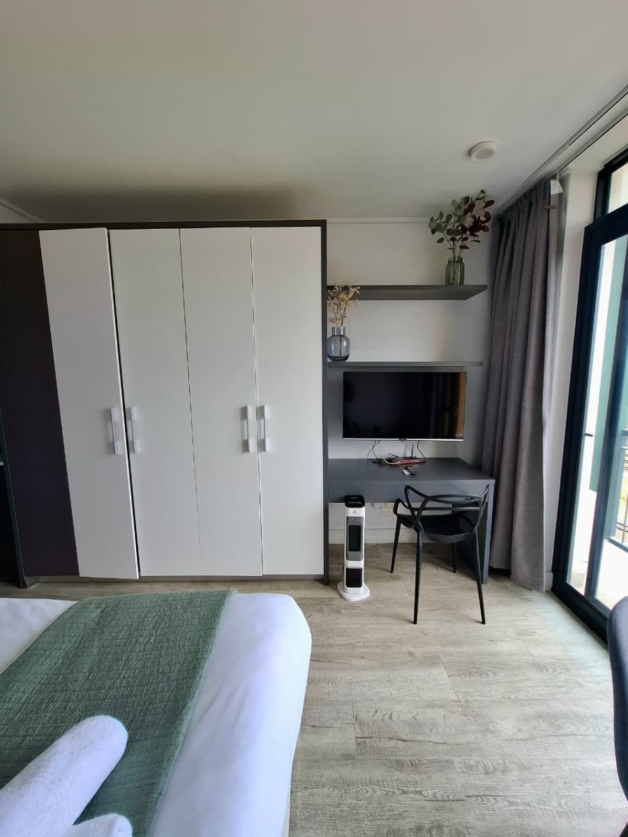 1 Bedroom Property for Sale in Woodstock Western Cape